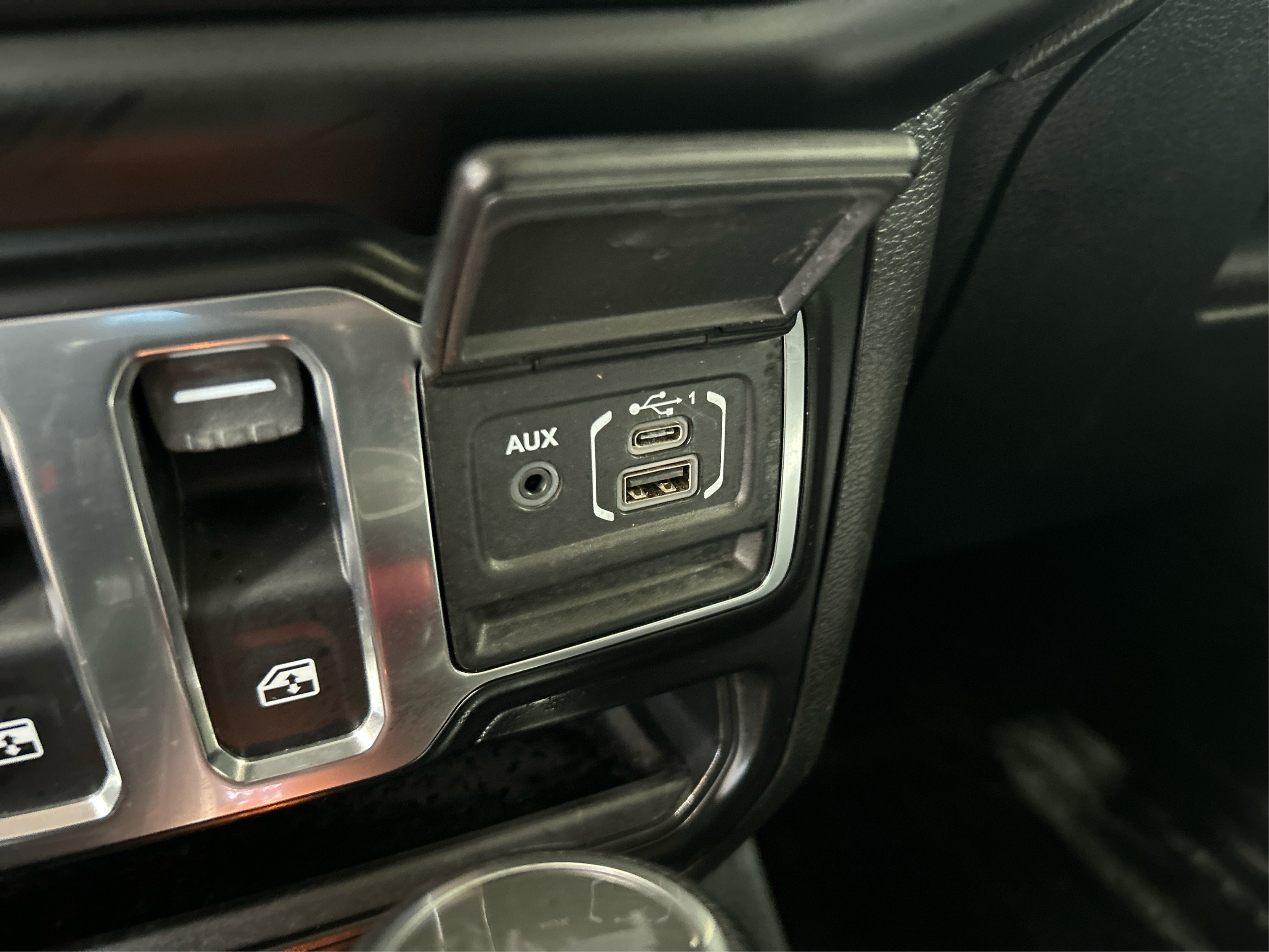 Used 2022 Gray Jeep Willys image 31