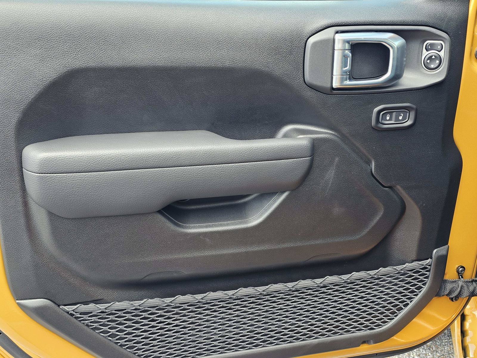 New 2026 Goldilocks Exterior Paint Jeep Sport S image 15