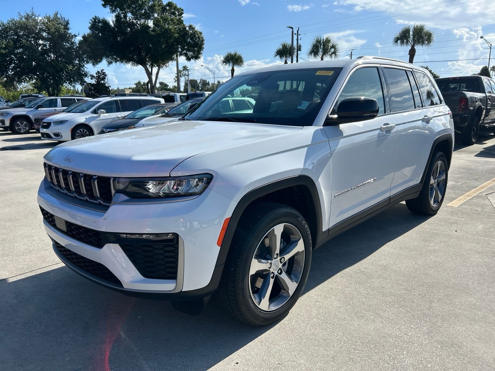 Used 2026 White/off-white Jeep Limited image 20