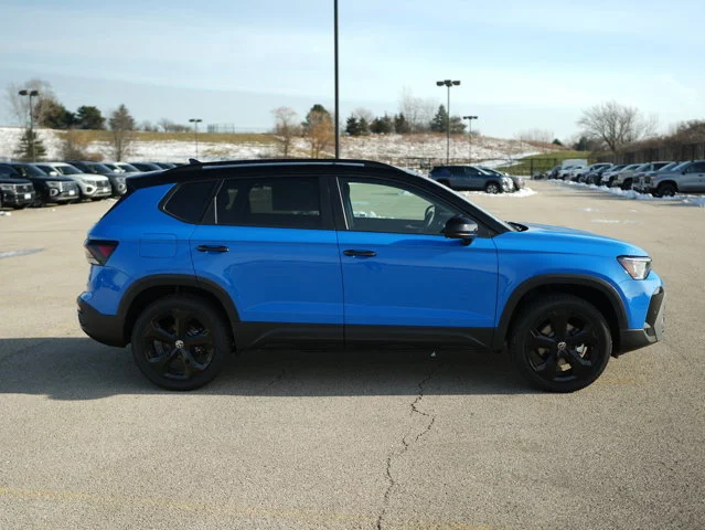 New 2026 Cornflower Blue W/Deep Black Roof Volkswagen 1.5T SE Black image 9