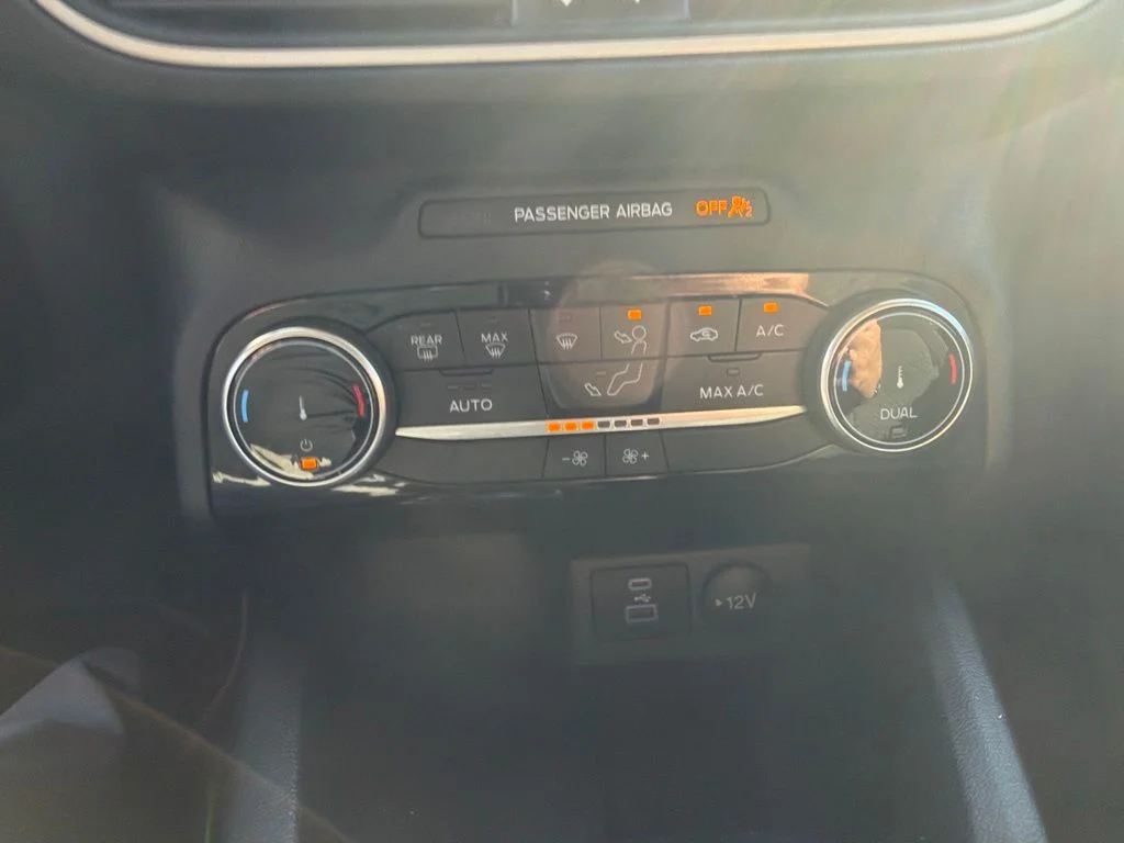 Used 2022 Gray Ford SE image 14