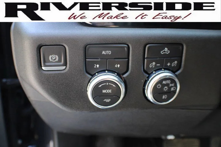 Certified Used 2023 Titanium Rush Metallic GMC Elevation image 7