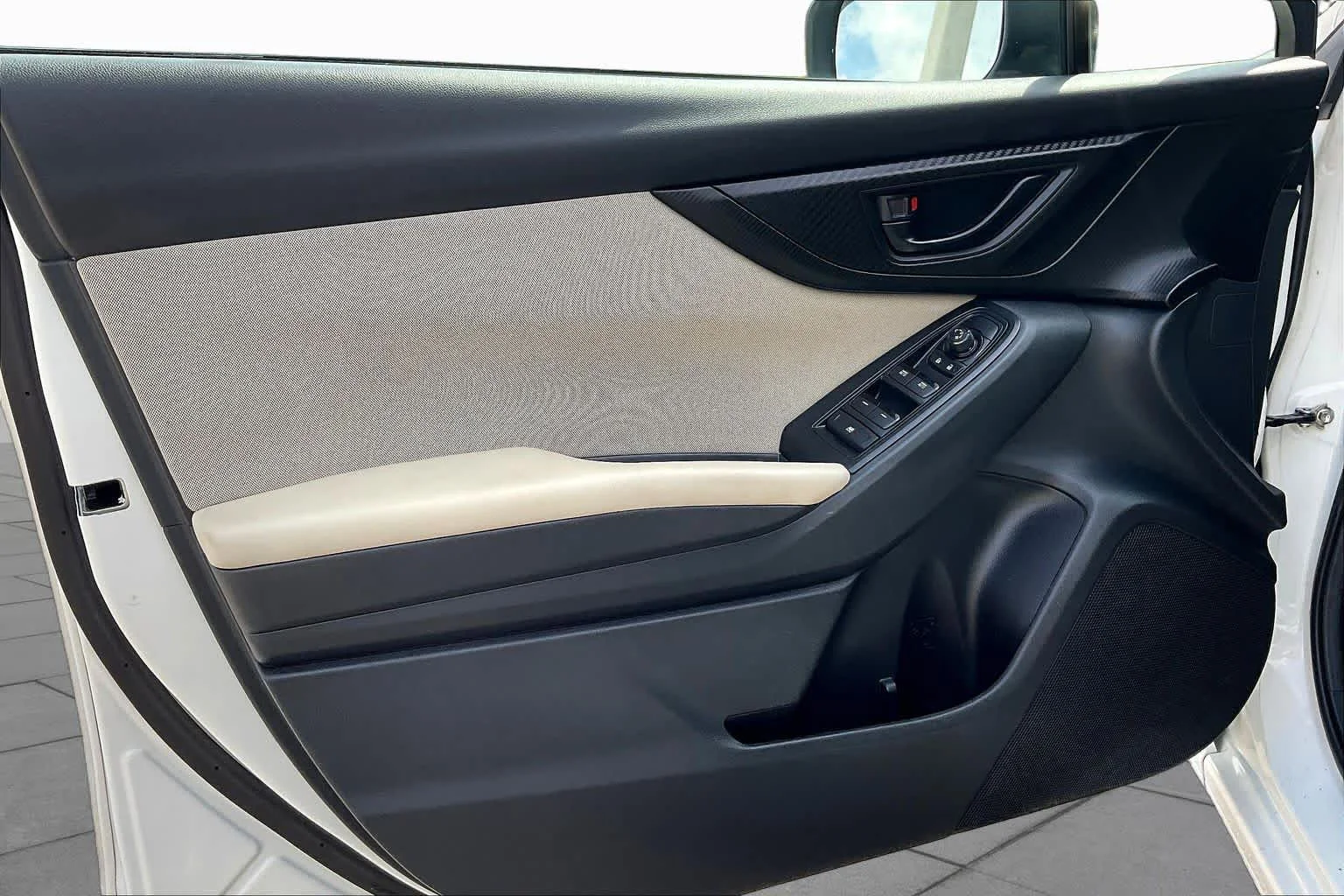 Used 2023 Crystal White Pearl Subaru  image 41