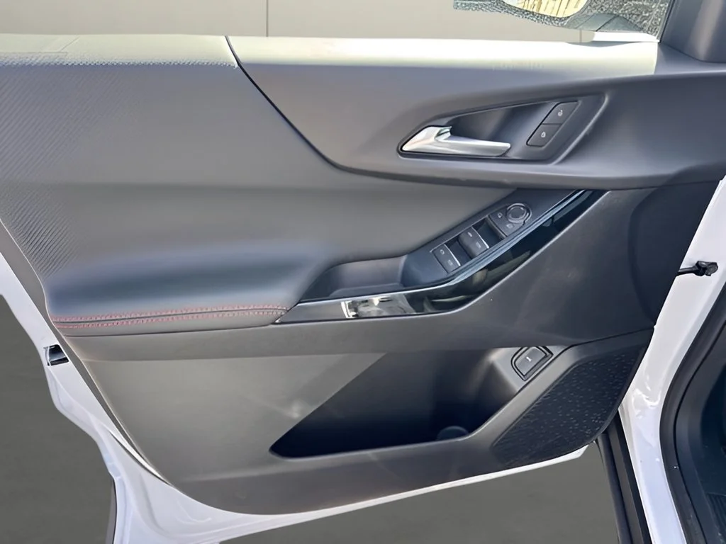 New 2027 Polar White Tricoat Chevrolet RS image 10