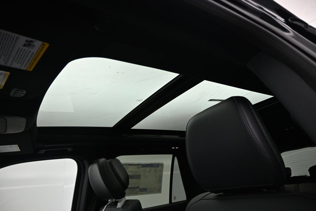 New 2027 Agate Black Metallic Ford Platinum image 9