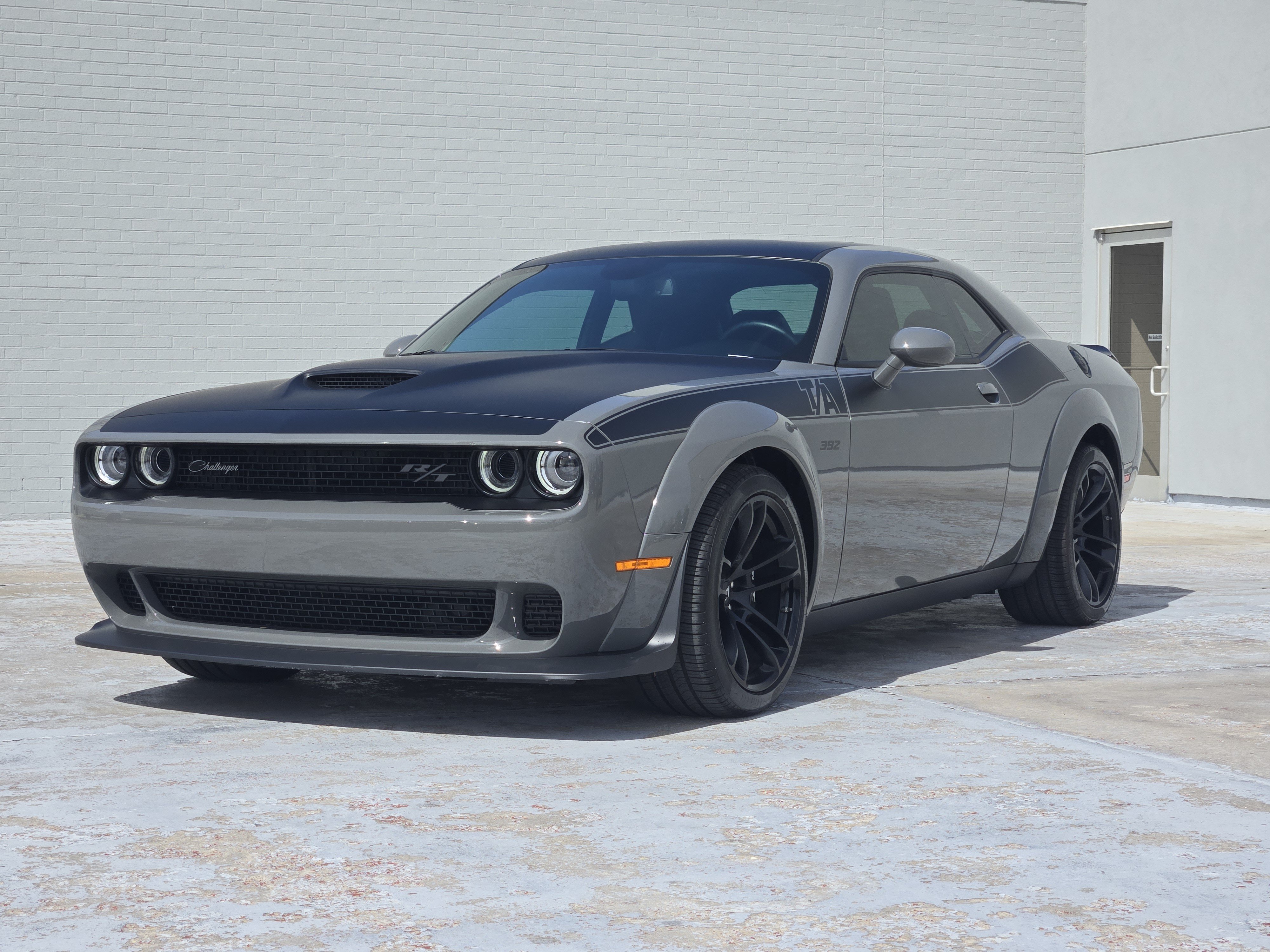 Used 2023 Destroyer Gray Clearcoat Dodge R/T Scat Pack Widebody image 4