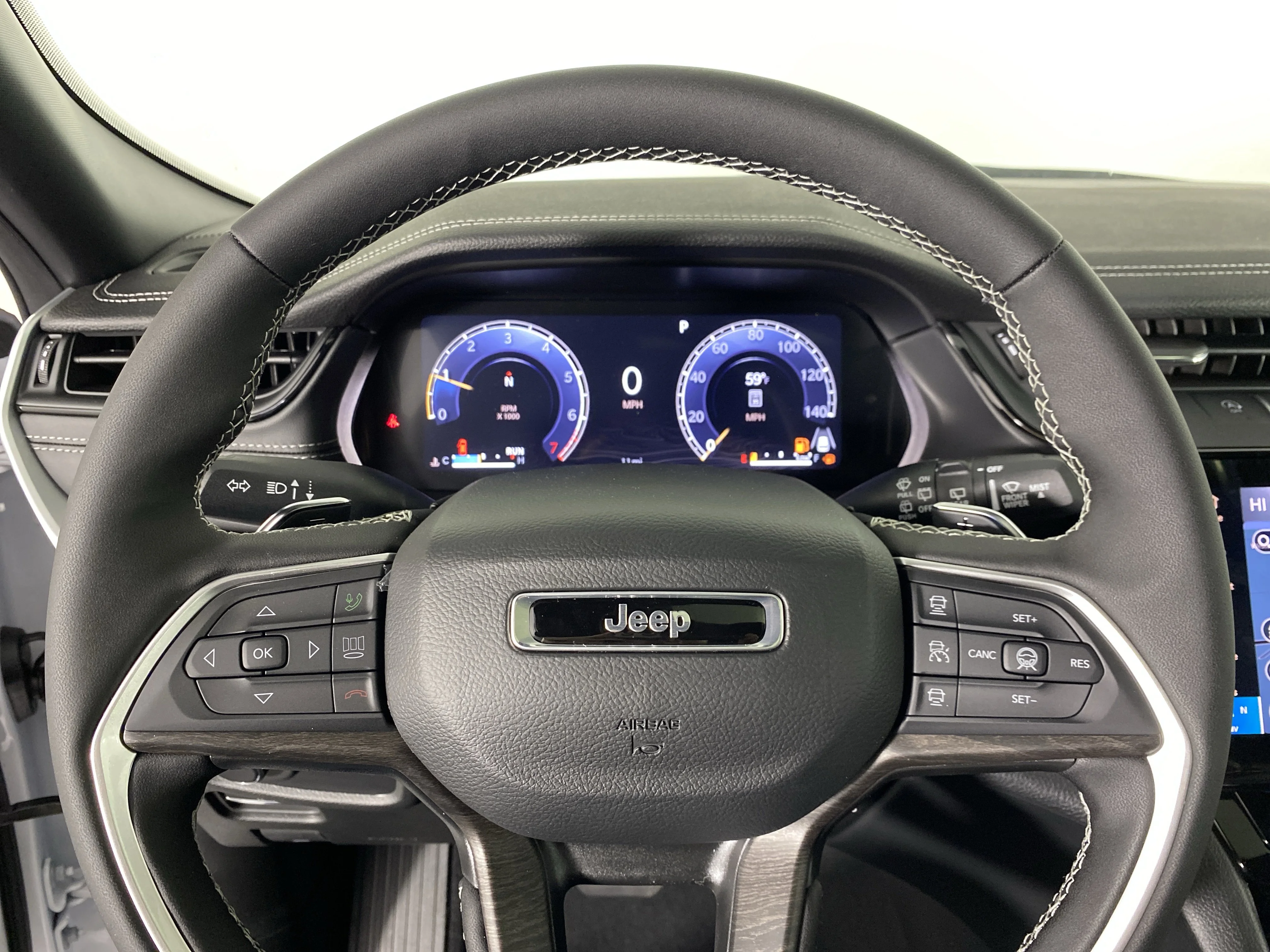 New 2026 Bright White Clear-Coat Exterior Paint Jeep Altitude image 19
