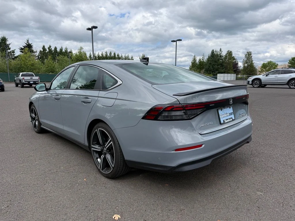 Used 2023 Urban Gray Pearl Honda Sport image 5