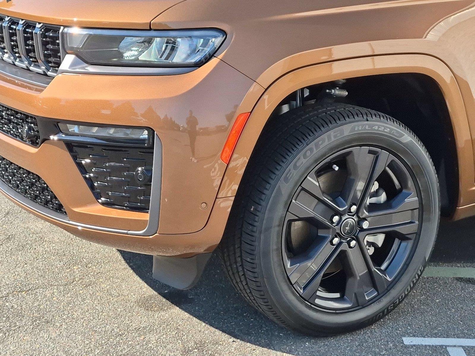 New 2027 Copper Shino Metallic Clear-Coat Paint Jeep Limited Reserve image 9