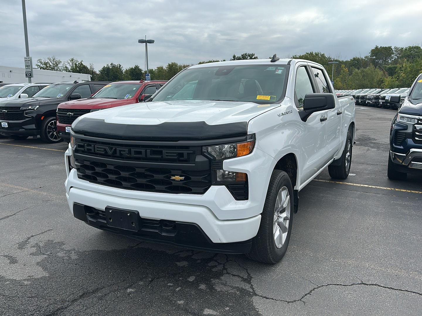 Used 2022 Summit White Chevrolet Custom image 5