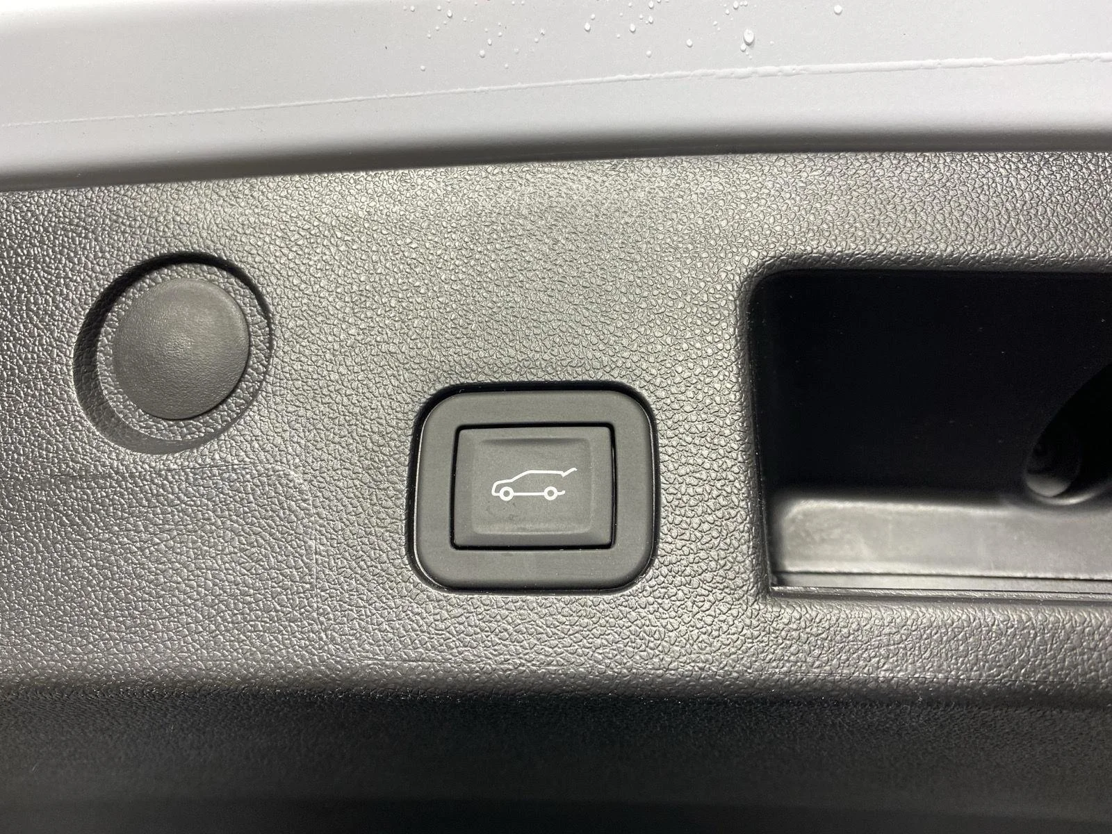 Used 2026 Polar White Chevrolet RS image 25
