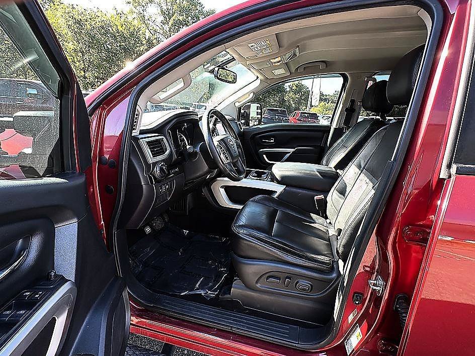 Used 2017 Cayenne Red Nissan SV image 18