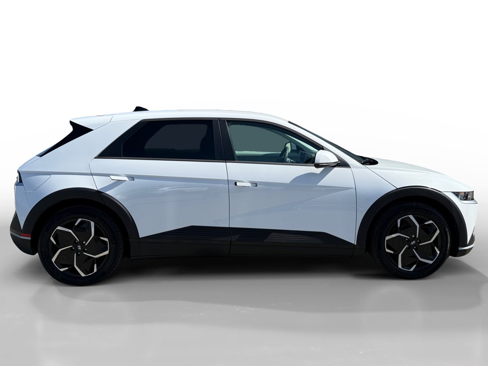 Certified Used 2024 Atlas White Hyundai SEL image 6