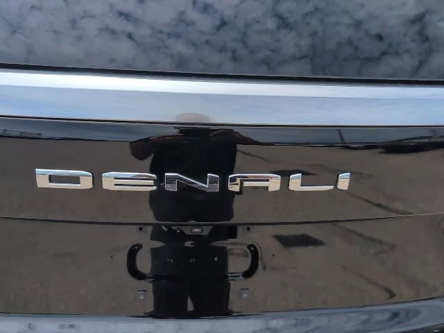 Used 2026 Onyx Black GMC Denali image 22