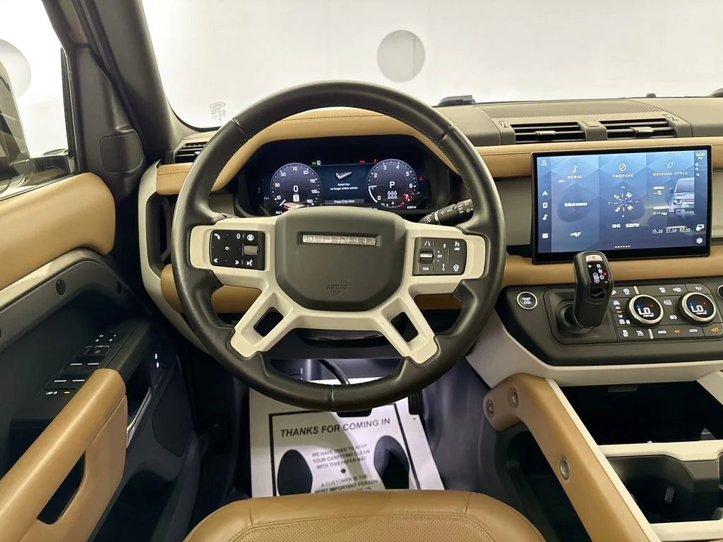 Used 2025 Gray Land Rover S image 23