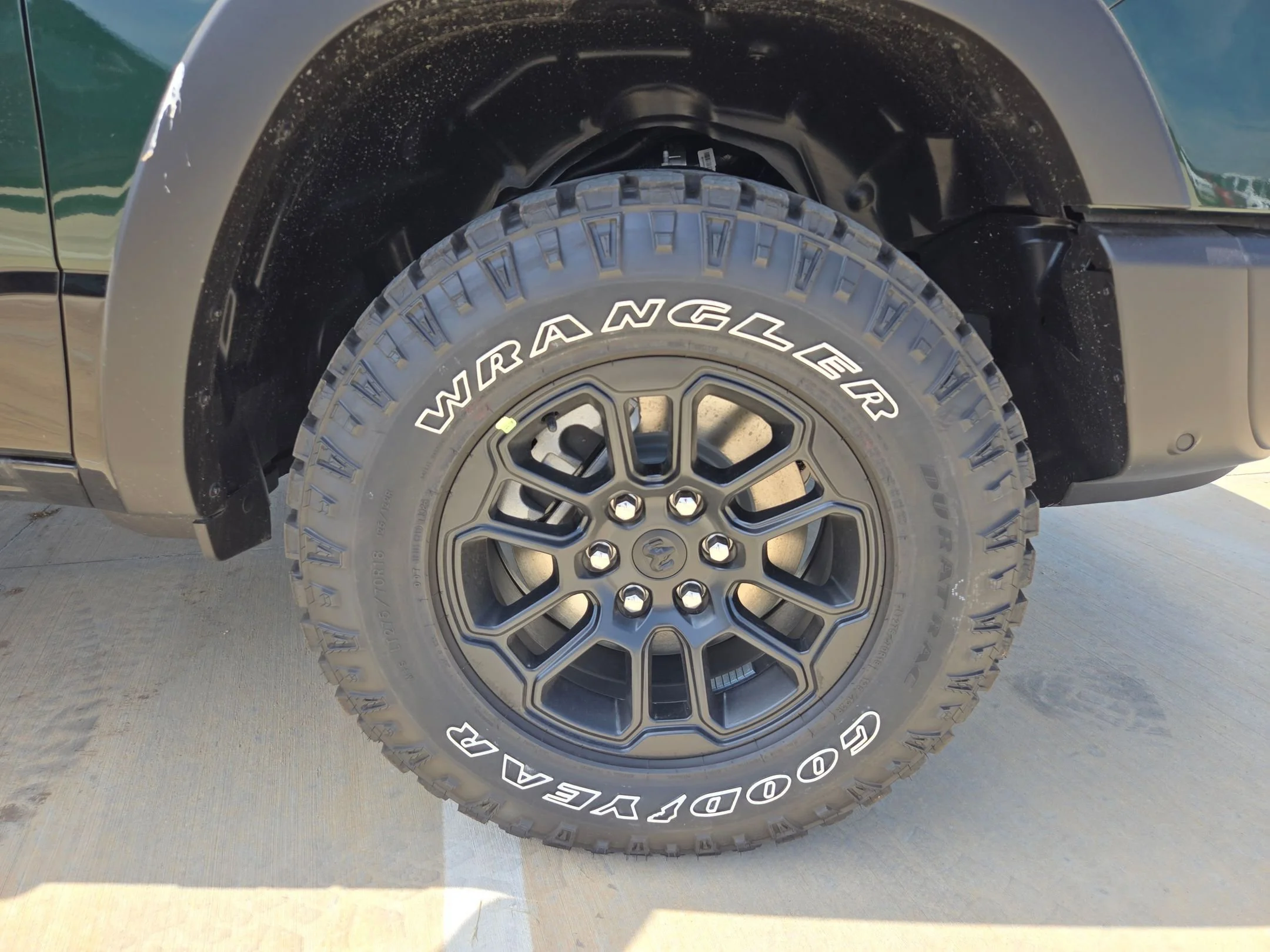 New 2026 Serrano-Green Metallic Exterior Paint RAM Rebel image 27
