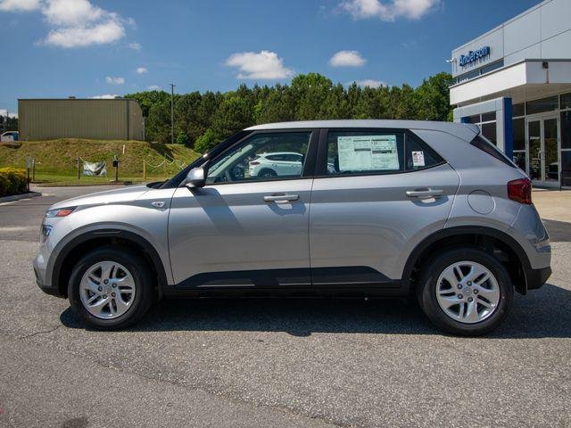 New 2026 Silver Hyundai SE image 5