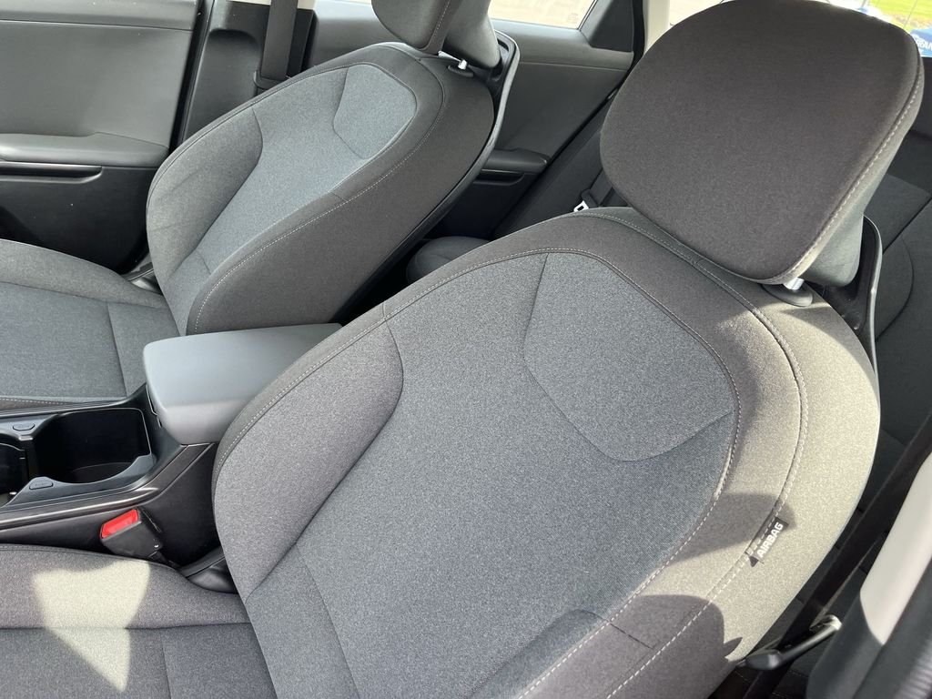 Used 2025 Black Kia LXS image 11