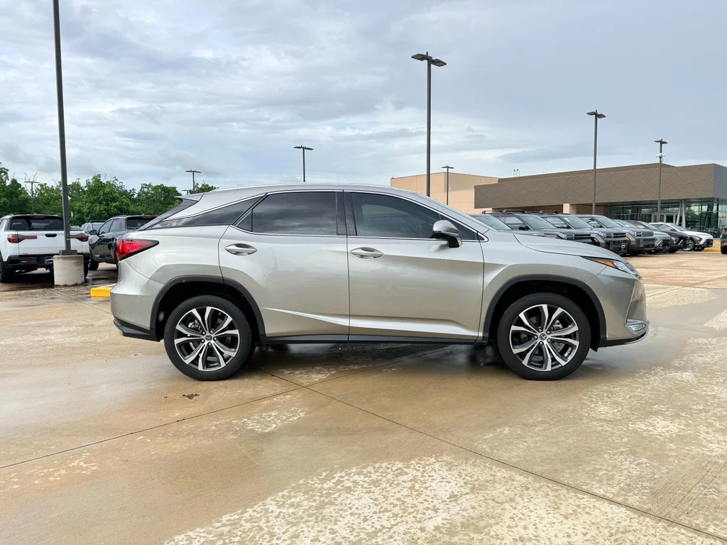Used 2022 Atomic Silver Lexus  image 5