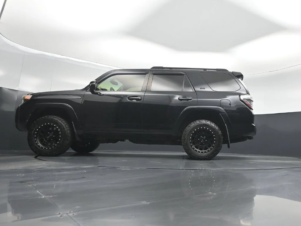 Used 2018 Black Toyota SR5 Premium image 50