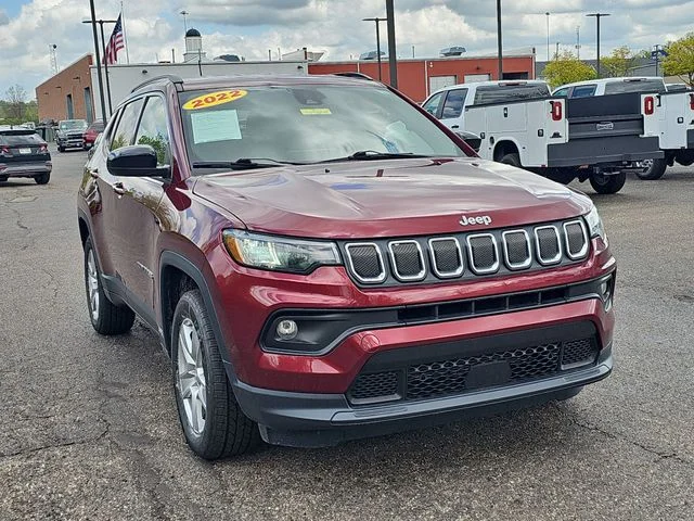 Used 2022 Red Jeep Latitude image 11
