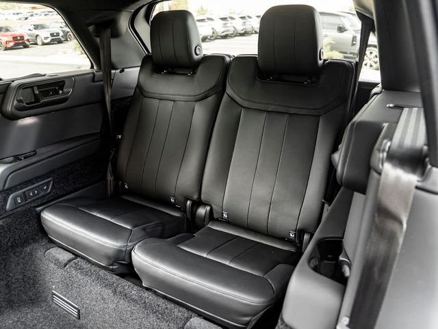New 2026 Carpathian Grey Land Rover SE image 24