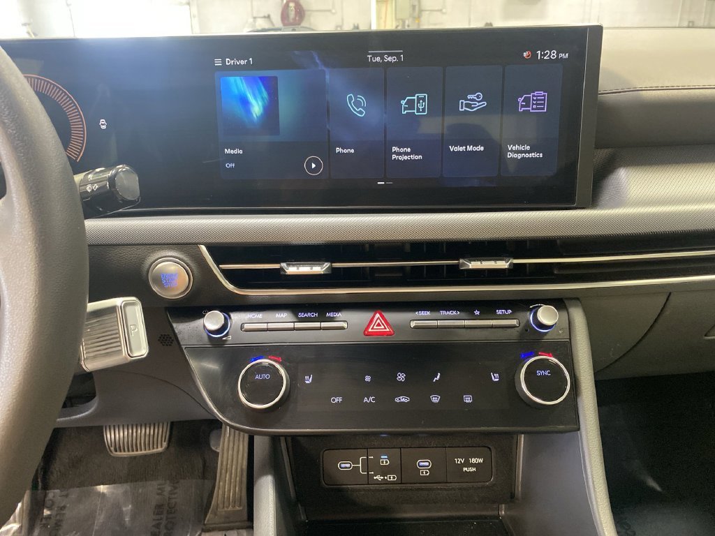 2025 Hyundai Sonata SEL - Photo 18