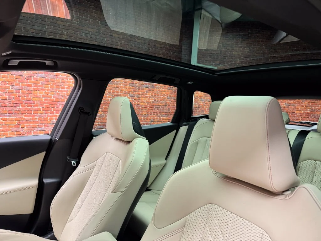 Used 2025 Gray BMW 30 xDrive image 3