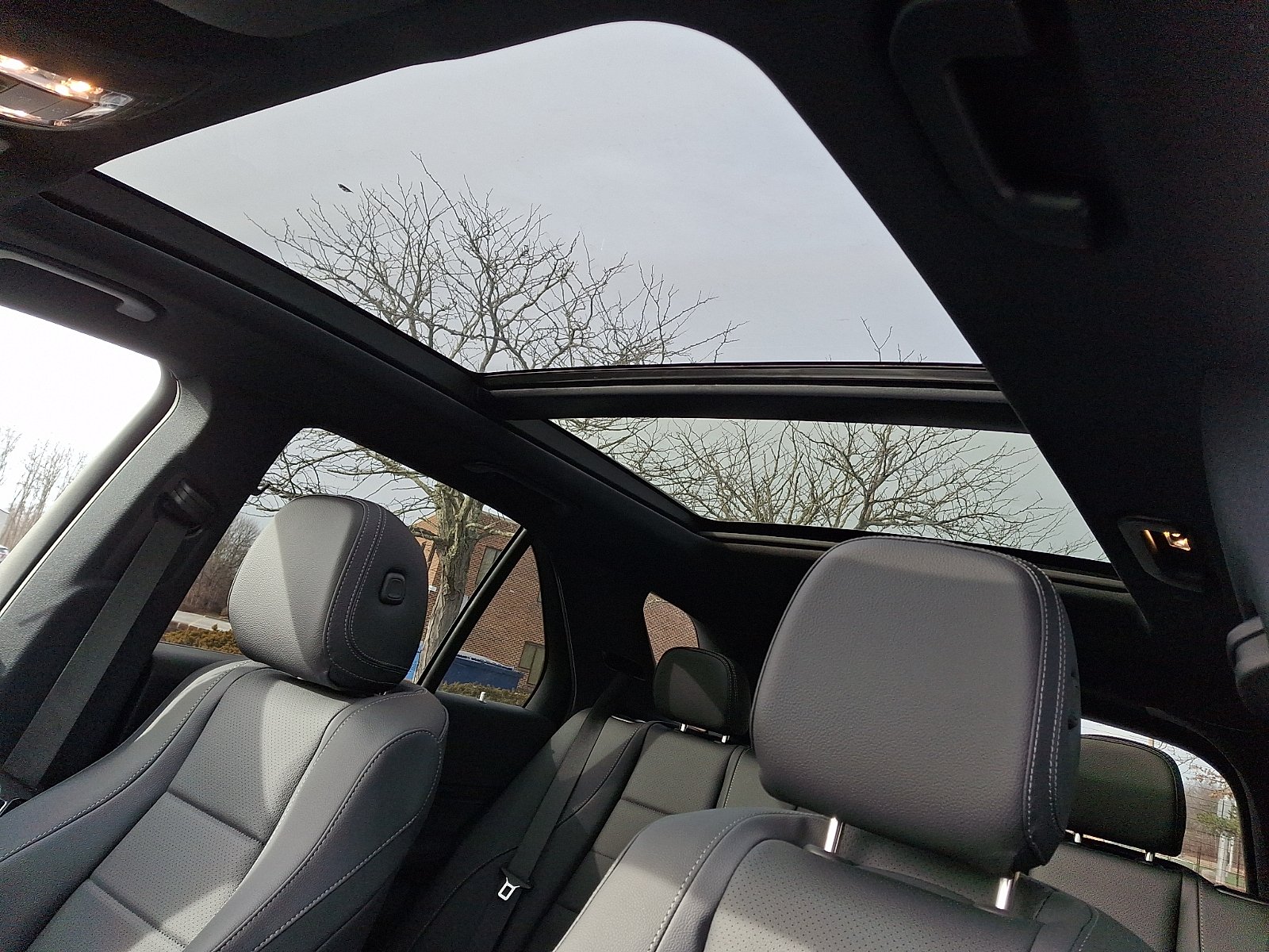 New 2026 Obsidian Black Metallic Mercedes-Benz GLE 350 image 12