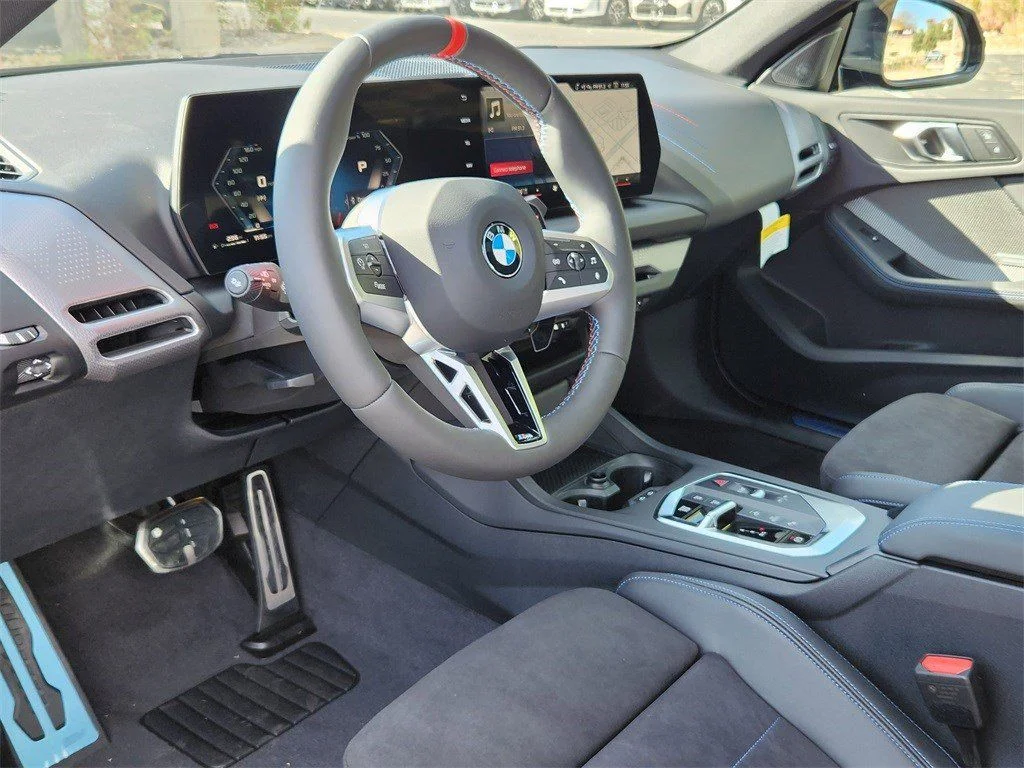 2026 BMW 2 Series M235 - Photo 9