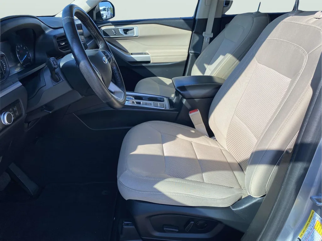 Used 2023 Silver Metallic Ford XLT image 16