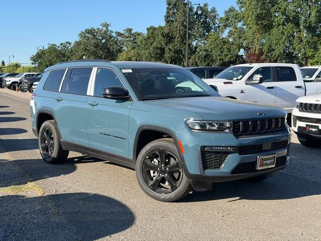 New 2026 Steel Blue Exterior Paint Jeep Limited image 2