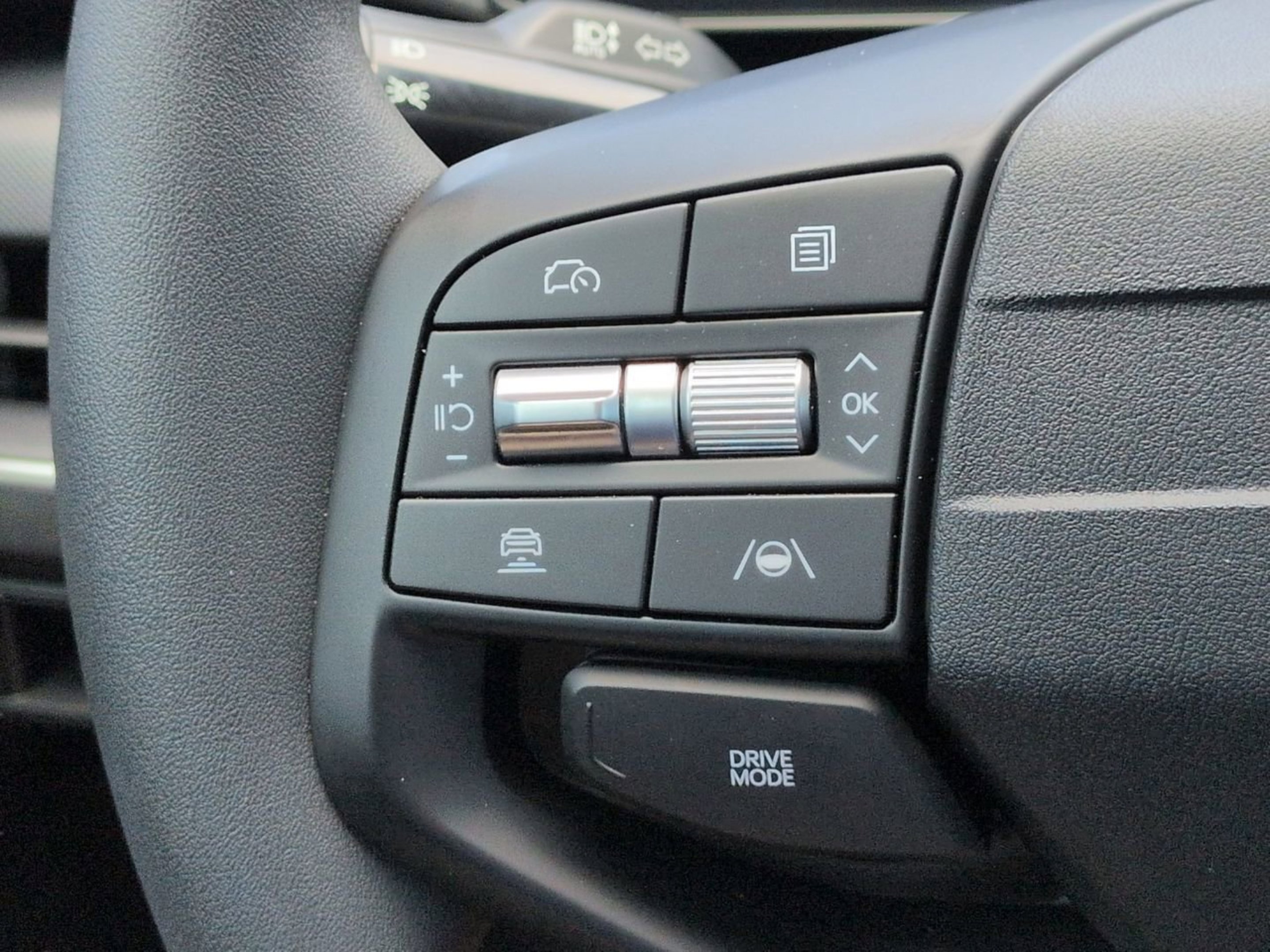 New 2026 Currant Red Kia LXS image 25