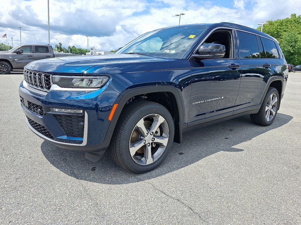 New 2026 Fathom Blue Pearlcoat Jeep Limited image 2