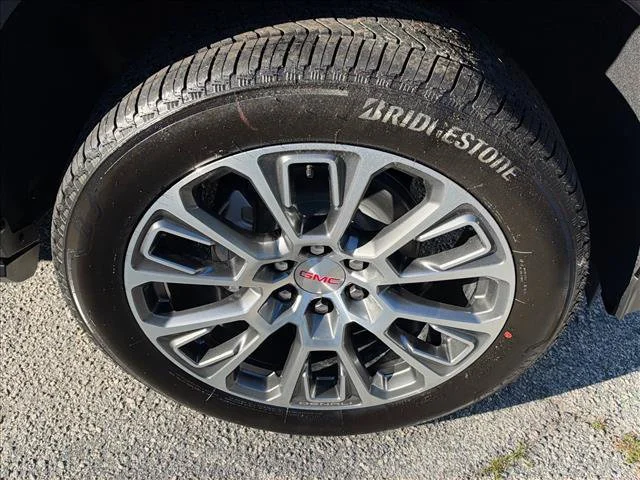 2026 GMC Yukon XL Denali - Photo 16