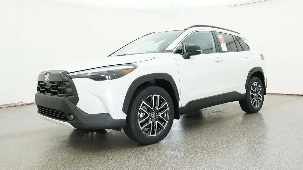 New 2026 Wind Chill Pearl Toyota XLE image 9