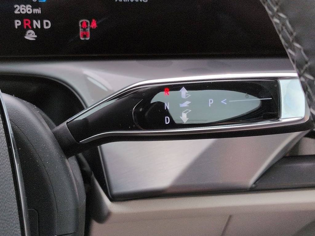 2026 Cadillac VISTIQ Sport - Photo 28