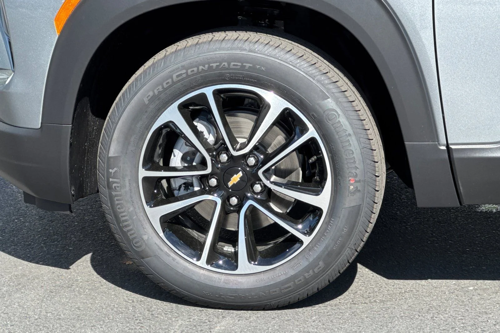 New 2026 Sterling Gray Metallic Chevrolet LT image 24