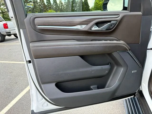 Used 2023 Summit White GMC Denali image 10