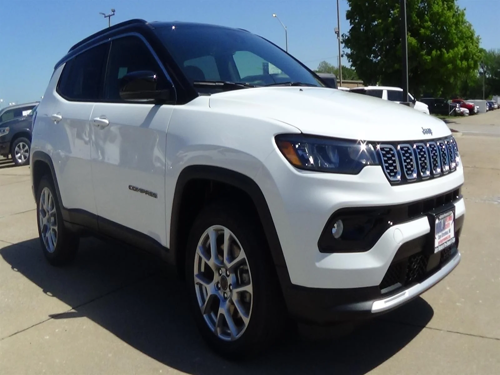 Certified Used 2025 Hydro Blue Pearl Coat (pbj) Jeep Limited image 4