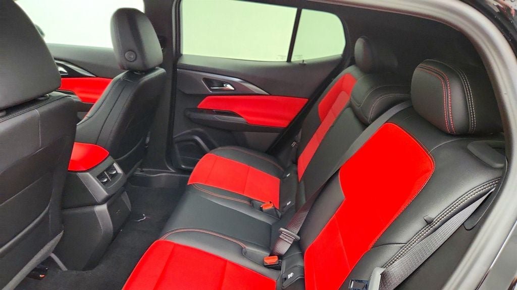 2025 Chevrolet Equinox EV RS - Photo 19