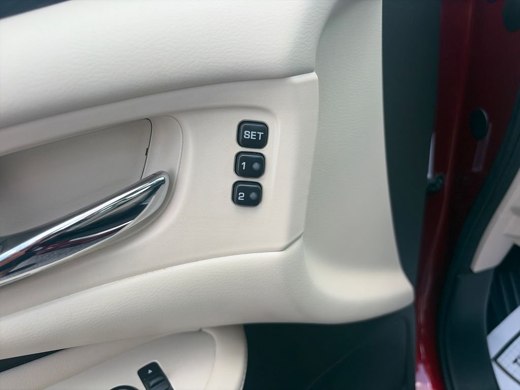 Used 2020 Cayenne Red Metallic Nissan Platinum image 33