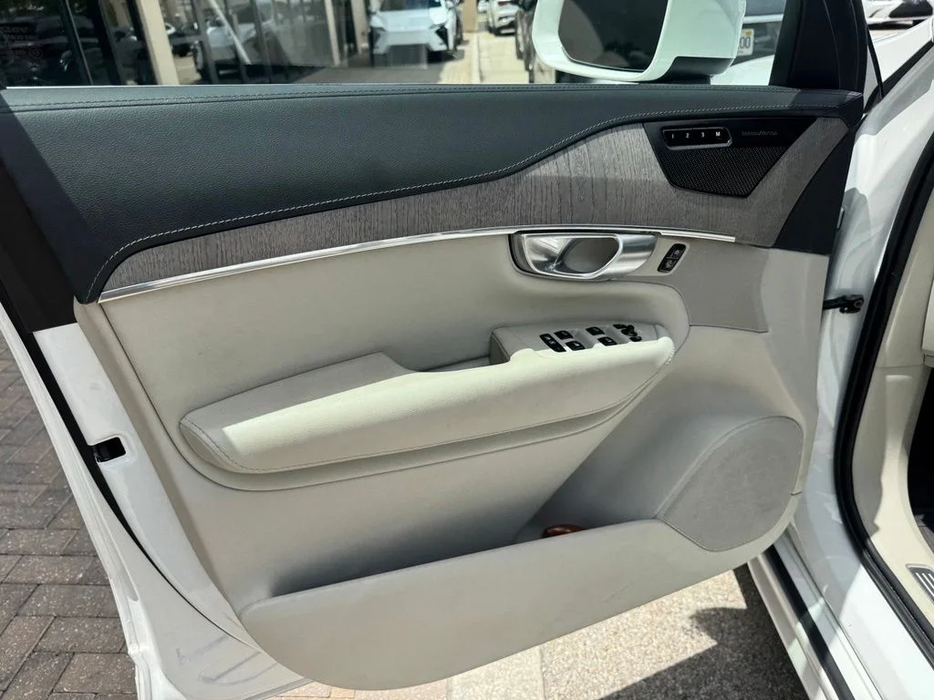 Used 2024 White Volvo Ultimate image 24