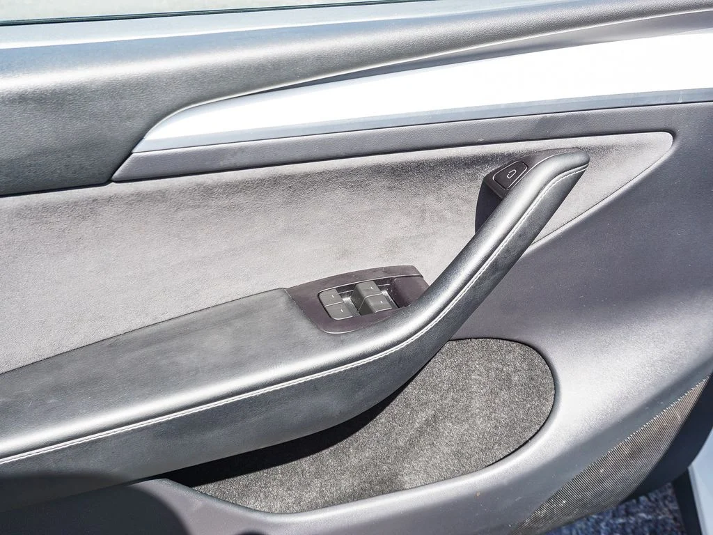 Used 2023 White Tesla Long Range image 19