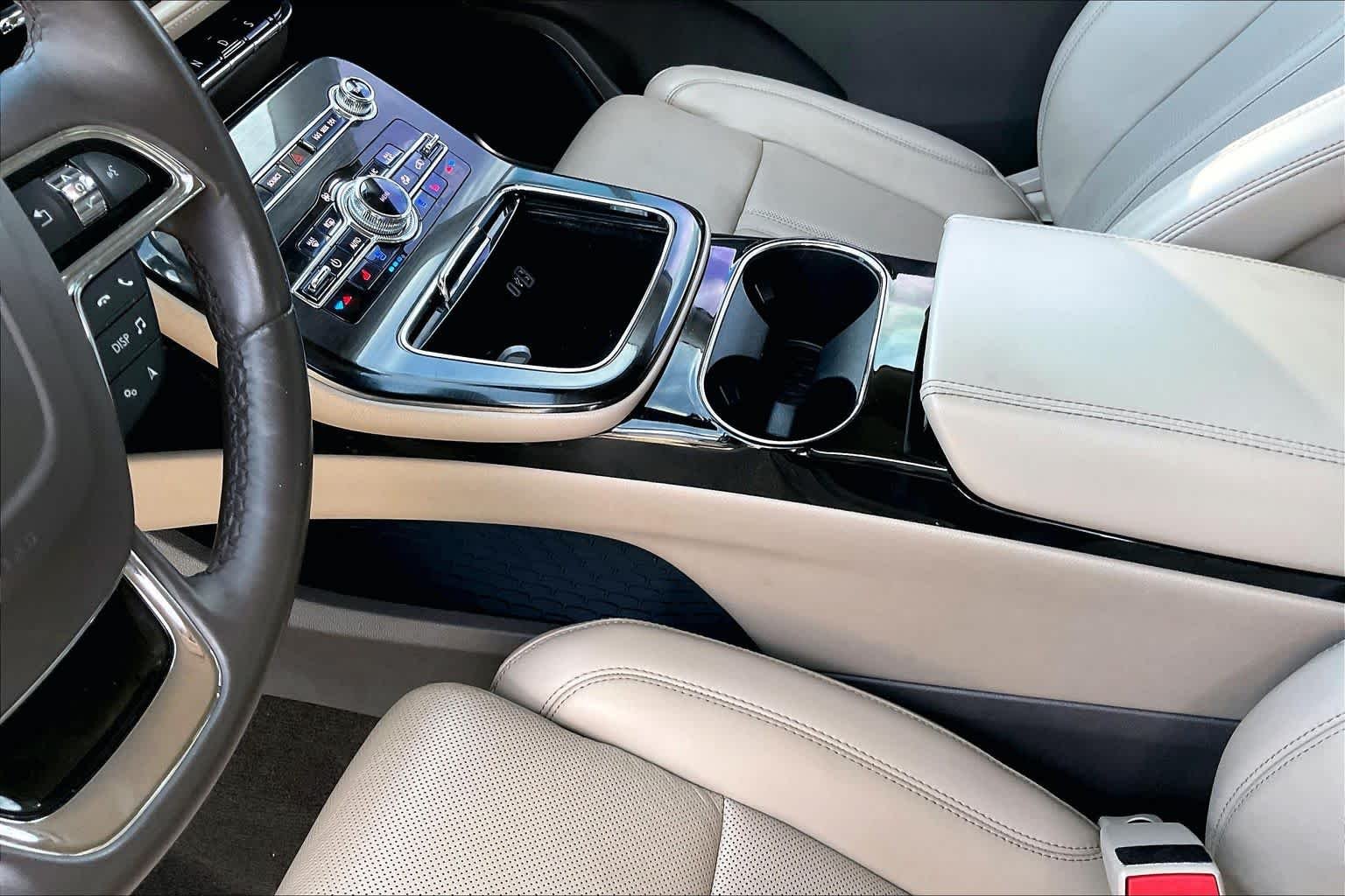Used 2021 Infinite Black Lincoln Reserve image 17