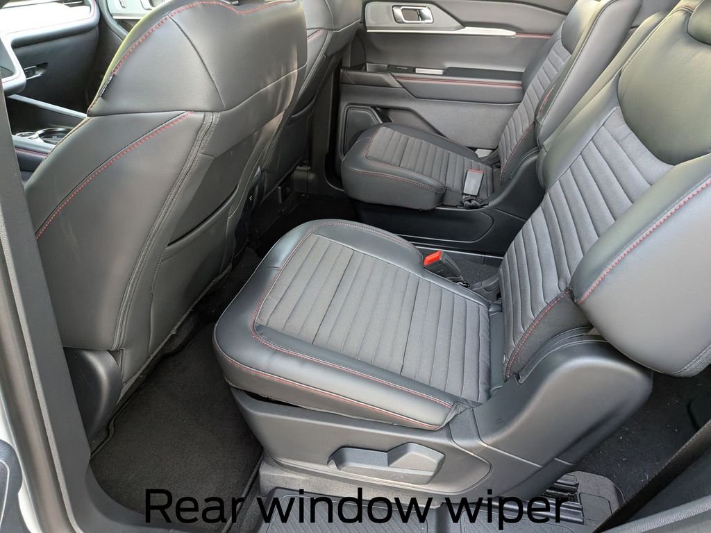 New 2026 Space White Metallic Ford ST-Line image 30
