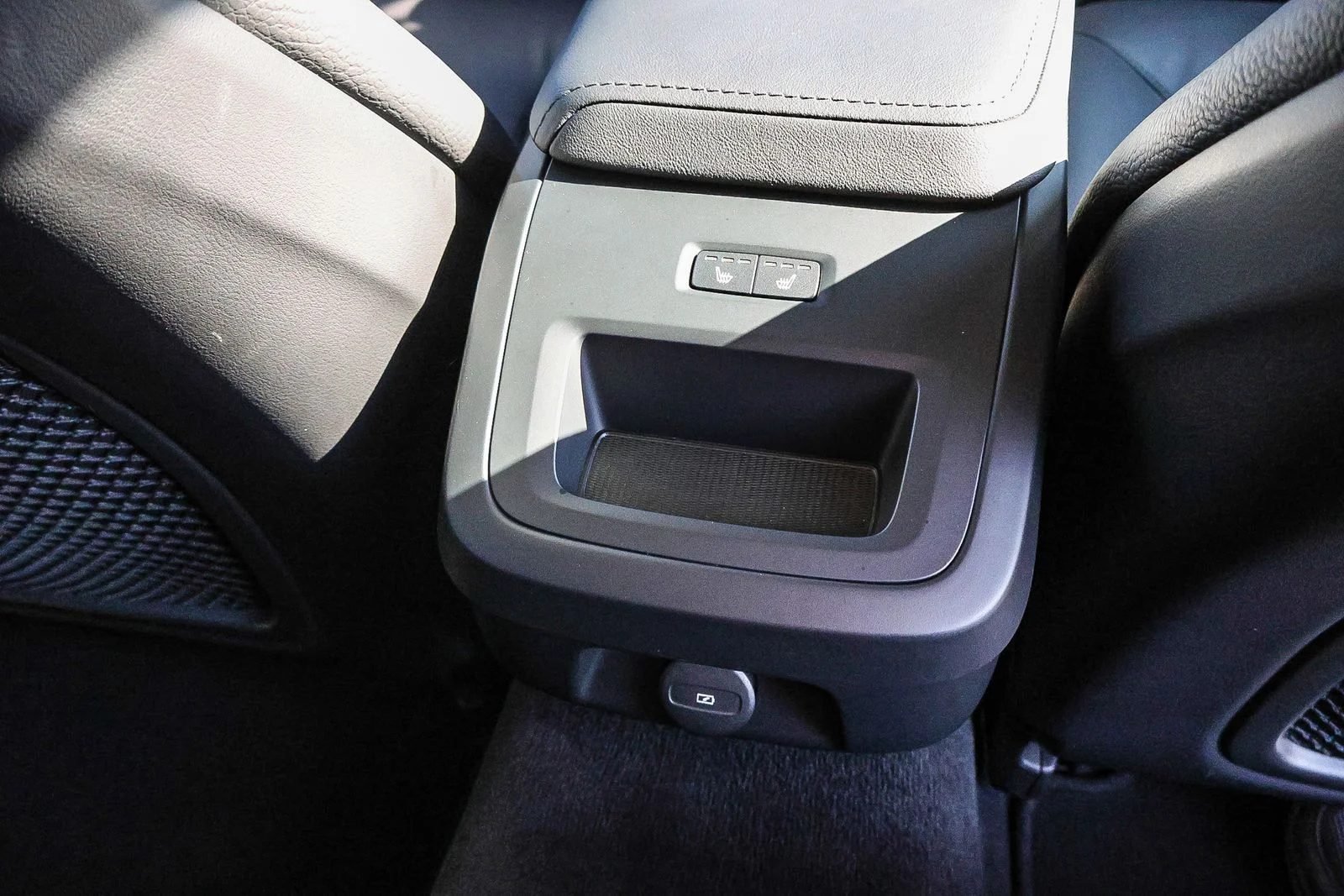 2025 Volvo V60 Cross Country Plus - Photo 20