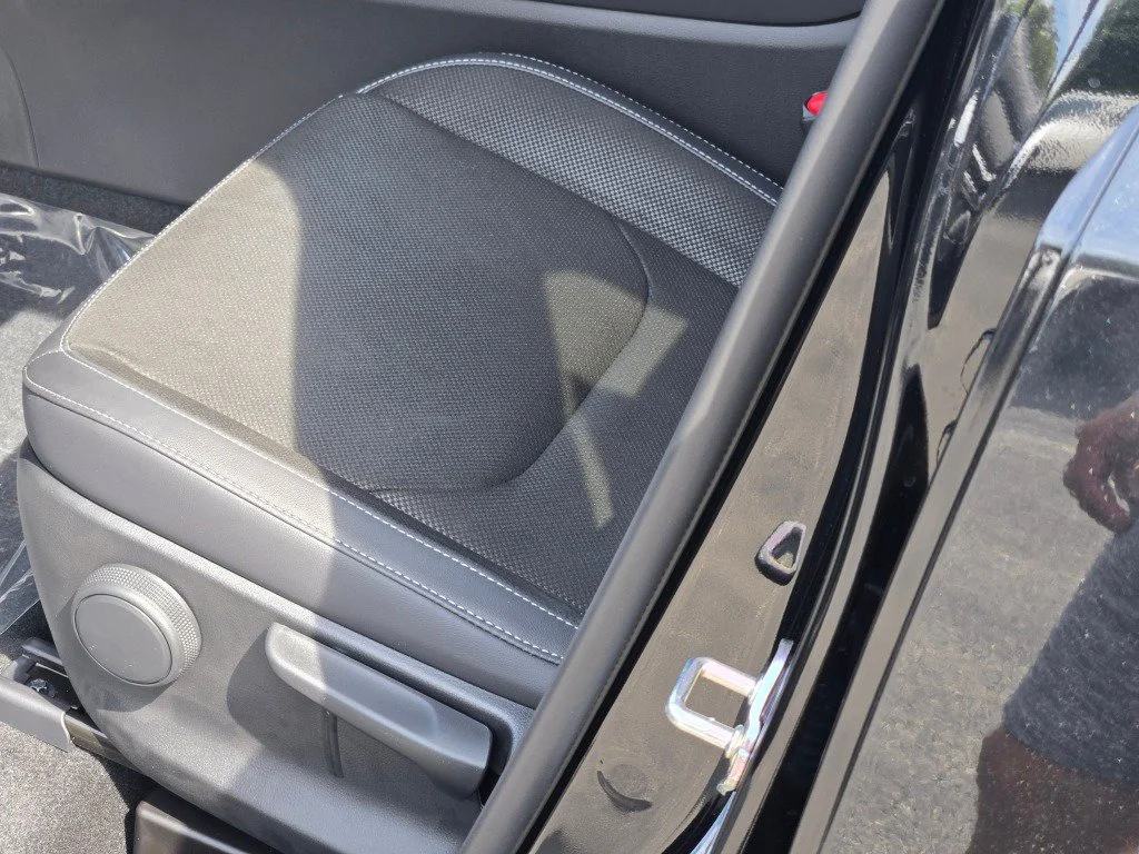 New 2026 Black Mazda 2.5 S Select image 19