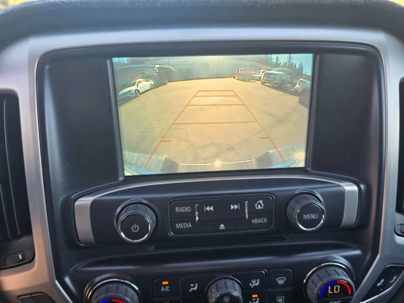 Used 2018 SUMMIT WHITE GMC SLT image 12