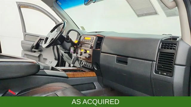 Used 2010 Gray Nissan LE image 19